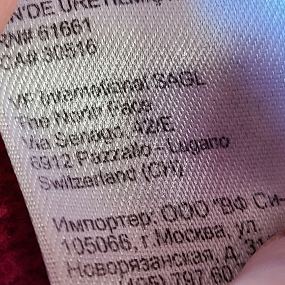 The North Face hooded hoodie sweatshirt in a misses size large. Raspberry color - Picture 7 of 7